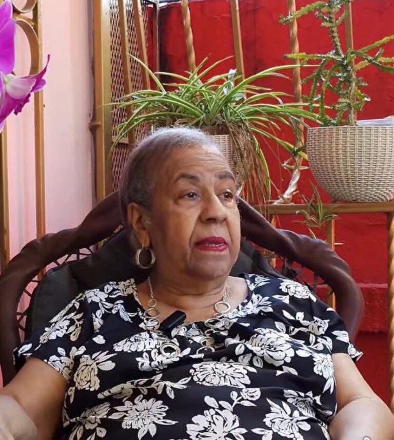 Maestra Mery Mateo de Piña